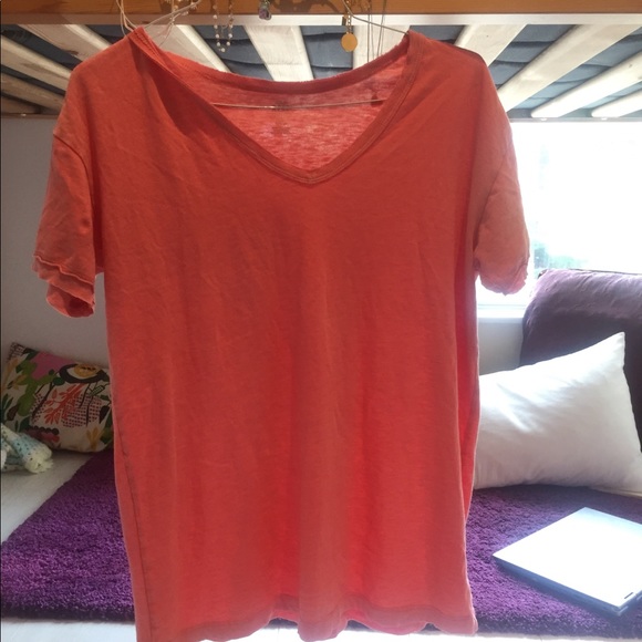 Oversized v-neck tee - Picture 2 of 3
